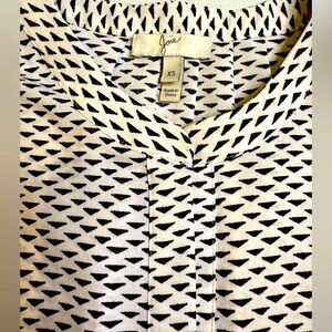 Joie Black and White Fitted Long Sleeve Blouse